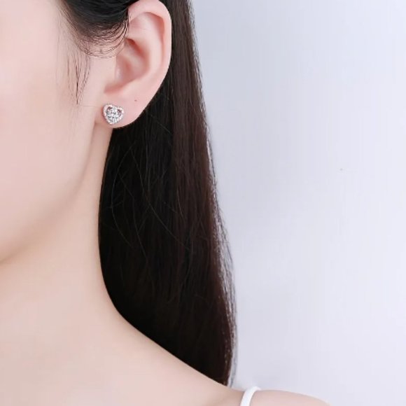 Certified 1 ct. t.w. Moissanite Diamond Sunflower Stud Earrings NEW - Picture 2 of 11